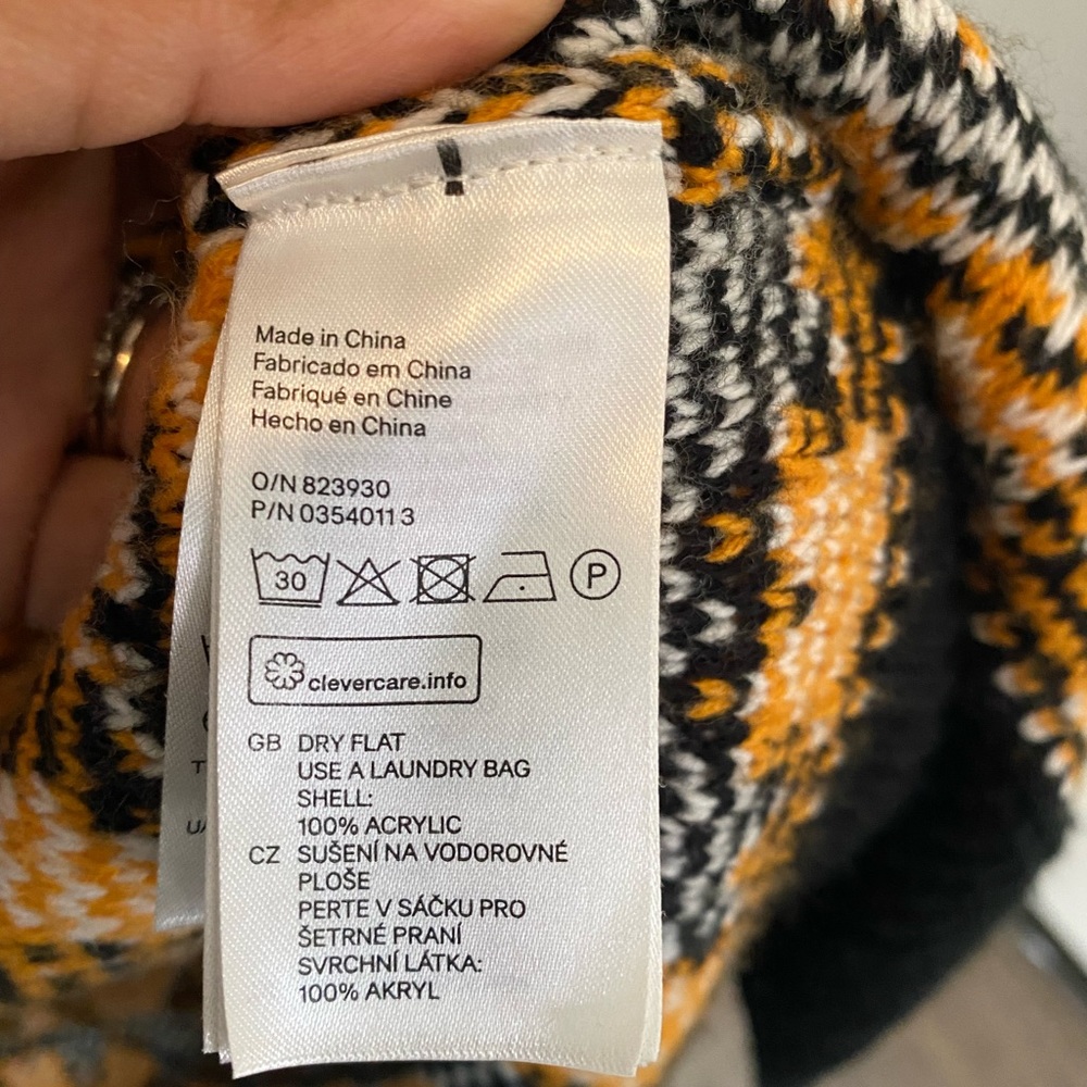 Sweater - Picture 3 of 3